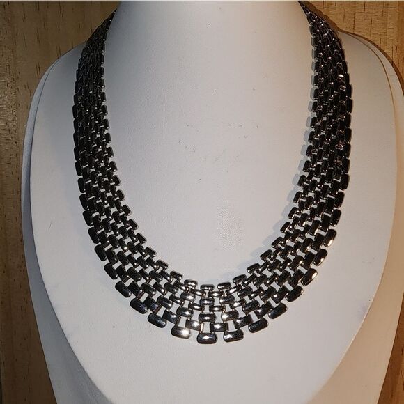 Stunning Elegant Estate Vintage Silvertone Necklace 17" Excellent Condition - Picture 2 of 8